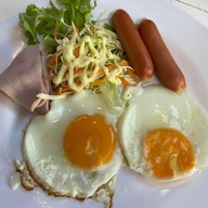 อุทัยริเวอร์เลค รีสอร์ต