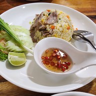 ครัวบ้านย่า ถนน อมรเดช