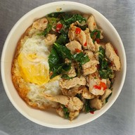 หมูปิ้งพาเพลิน & ข้าวกะเพรา & ข้าวหมูกระเทียมพริกขี้หนูสด &ไส้กรอกอีสาน กล้วยทอดมันทอดห้วยขวาง ห้วยขวาง