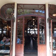 หน้าร้าน Majestic Cafe