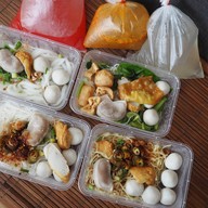 ลิ้มเหล่าโหงว เจ้าเก่าเจียไต๋ (คีบ เข้า ปาก) ตลาดน้อย (เจริญกรุง 29)