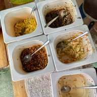 ก๋วยเตี๋ยวปากหม้อ บ้านอุ๊ย