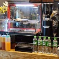 หน้าร้าน LAW Coffee CLUB : กาแฟนิติ คณะนิติ มช