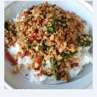 ข้าวไข่ข้น ร้านเจ้พัชอาหารตามสั่ง อมตะนคร