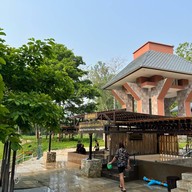 น้ำพุร้อนโป่งกระทิง