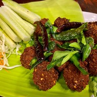 เมนูของร้าน บ้านไร่น้ำอิง ร้านอาหารทะเลพื้นเมือง เพชรบุรี