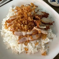 ข้าวหมูทอดโอชา รามคำแหง หัวหมาก21