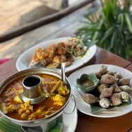 กระชังขนาบน้ำวิวซีฟู้ด