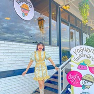S95 Cafe & Eatery × Yoguruto สาขาสีคิ้ว
