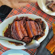 ร้านอาหารครัวซุ้มน้ำบ้านทุ่ง ชุมแสง