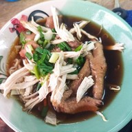 เมนูของร้าน ก๋วยเตี๋ยวไก่ตุ๋นฮ่องกง สาขา1ประชาสงเคราะห์31