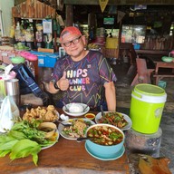 บ้านอาหารป่ายอดแก้ว ไก่ดำอินดี้