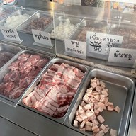 จ๊อบแจ๊บ บุฟเฟ่ต์หมูกระทะทอง