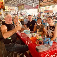 เจ๊จิ๋มอิ่มอร่อยยามเช้า สาขาชะอำ