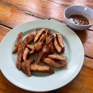 ลาบอุบล4 (ป้าแดง)