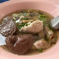 ก๋วยจั๊บน้ำใส สะพาน5