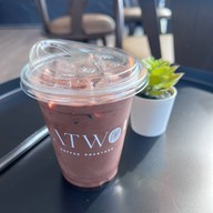 เมนูของร้าน ATWO Coffee Roasters (ร้านกาแฟ อะทู) สายไหม