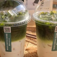 Moji Coffee Home กาแฟและโรตี