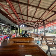 ชุมทางครัวเจ๊อ้อย 9กิโล ถนนเก้ากิโล