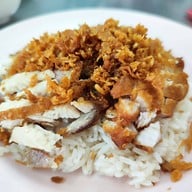 ข้าวมันไก่ตอนเฮียเลี้ยง