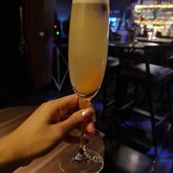 Siamese Cocktail & Gallery -