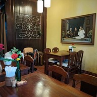 Atmosphere of Miss Ly Hoi An