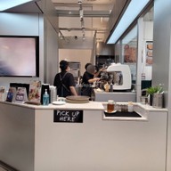 บรรยากาศ DEAN & DELUCA ดิเอ็มควอเทียร์