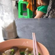 เมนูของร้าน เจ๊ตุ๋ย ต้มเลือดหมู ซอยพหลโยธิน1