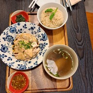 เมนูของร้าน ลาโพโพ อาคารสินธร อาคารสินธร