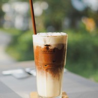 Café Terrace At Greenhills Si Racha ปิ่น 3