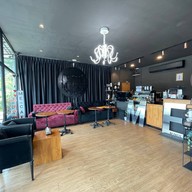 ME Cafe and Factory by Patte สาขาหนองแฟบ, มาบตาพุต