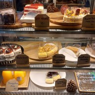 Double U Coffee & Bakery