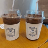 Double U Coffee & Bakery