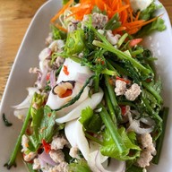 เนินผาลาด