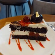 Double U Coffee & Bakery