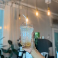 WARMWHITE cafe&hangout