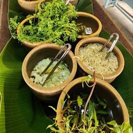 เมนูของร้าน น้ำย้อยเมืองแป้ กาดน้ำทอง