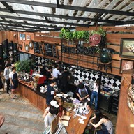 The Feelsion Cafe  ฟีลฉัน