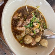 เมนูของร้าน ก๋วยเตี๋ยวหมูหมักนายถัง