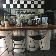 บลูมังกี้ฮับแอนด์โฮเทล