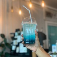 WARMWHITE cafe&hangout