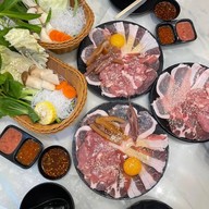 Dollars Shabu สุกี้ จิ้มจุ่ม หน้าย่าโม
