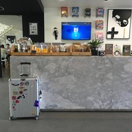 บลูมังกี้ฮับแอนด์โฮเทล