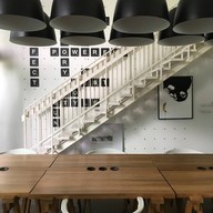 บลูมังกี้ฮับแอนด์โฮเทล