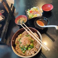 เมนูของร้าน Kinniku Gyudon ข้าวหน้าเนื้อ/หมู 🎌 สาขาถนนประดิพัทธ์ 20