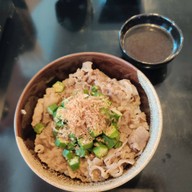 เมนูของร้าน Kinniku Gyudon ข้าวหน้าเนื้อ/หมู 🎌 สาขาถนนประดิพัทธ์ 20