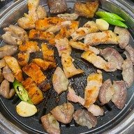 Darak Korean Restaurant ดารัก โคเรียนทาวน์