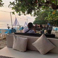 บรรยากาศ ร้านอาหาร นั่งชิล ริมเล