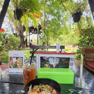 คุ้มพระยา ก๋วยเตี๋ยว บะหมี่เกี๊ยว เป็ดย่าง ติ่มซำฮาลาล วุ้นคุ้มพระยา เค้กวุ้นดอกไม้ วุ้นมาลัยวันแม่ หนองจอก