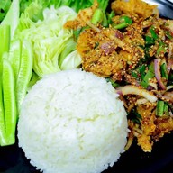 วีณาไก่แซ่บ สาขาศาลากลาง
